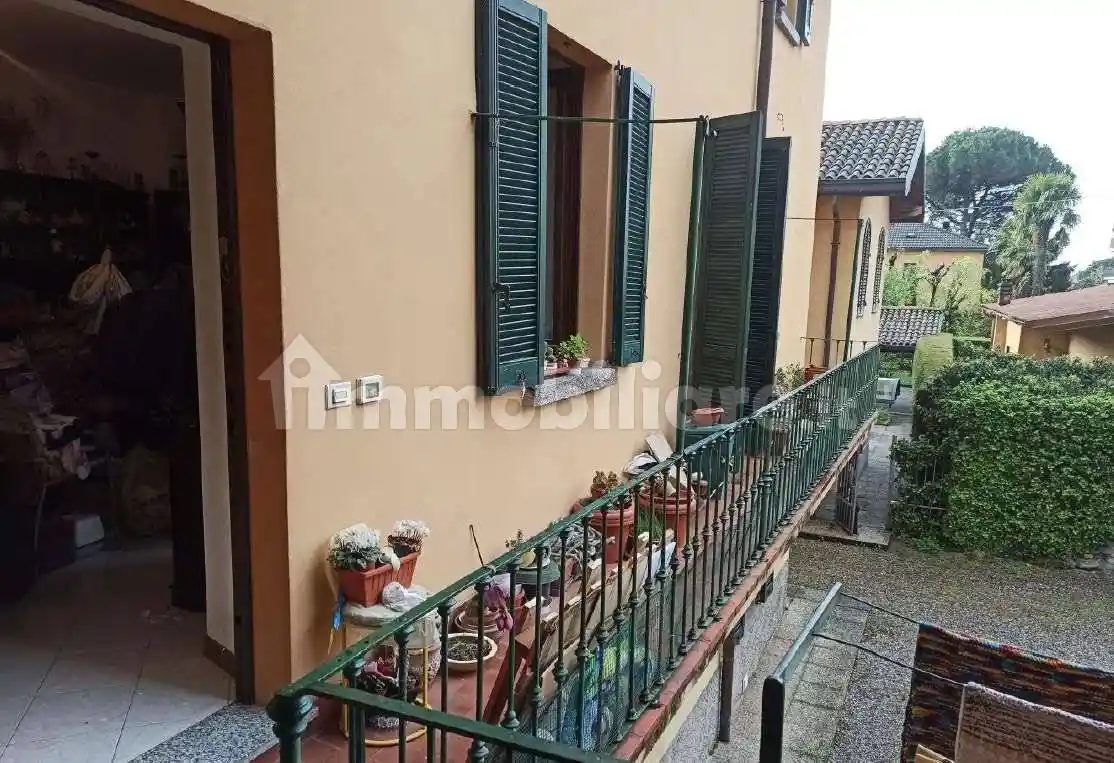 Appartamento in vendita a Longone al Segrino