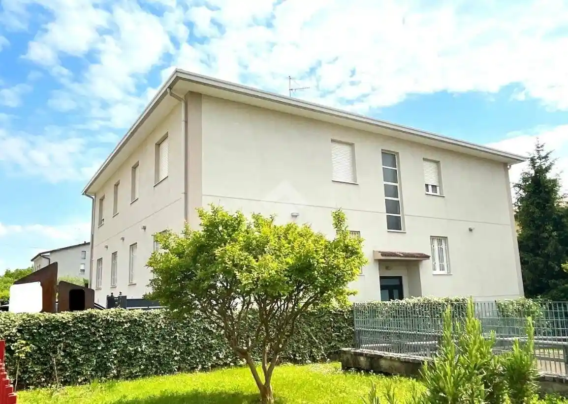 Appartamento in vendita a Lonato del Garda