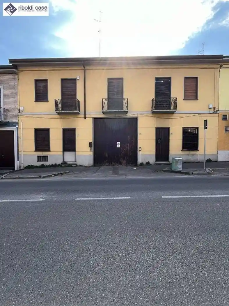Casa indipendente in vendita a Carate Brianza