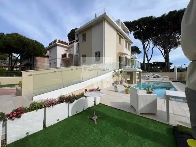 Villa in vendita a Camaiore