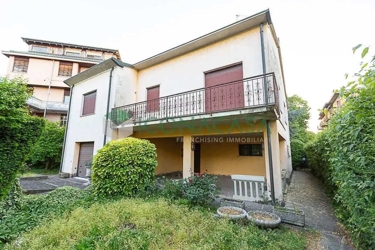 Villa in vendita a Crema