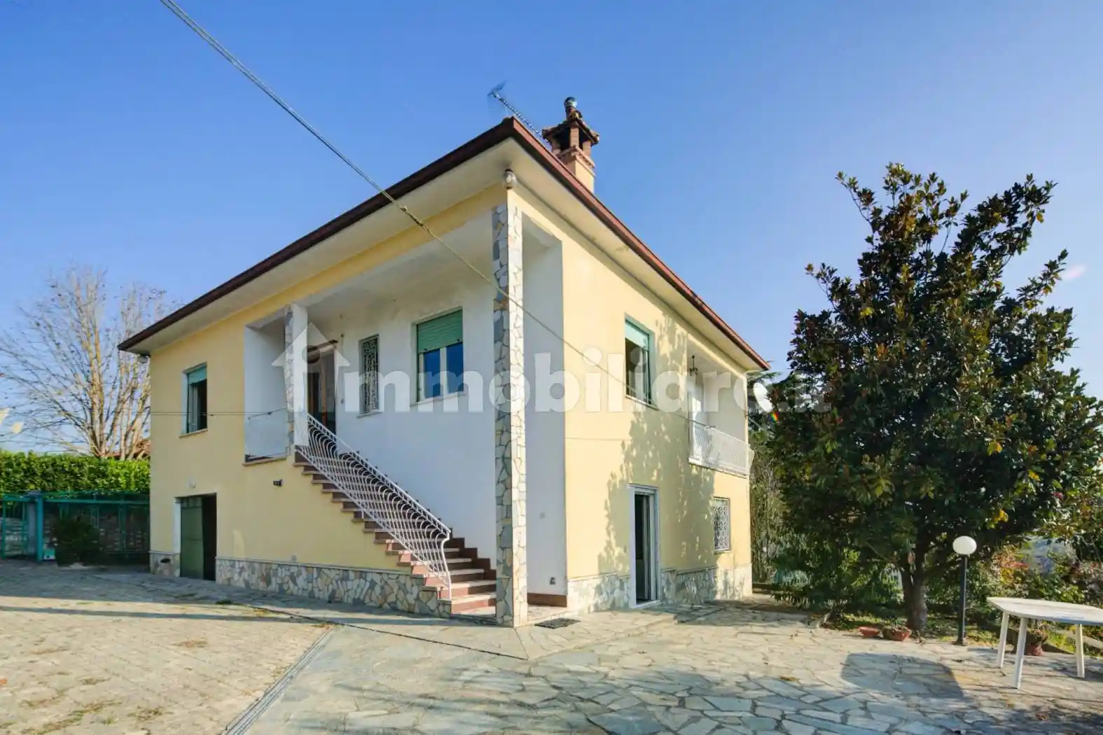 Villa in vendita a Mombaldone