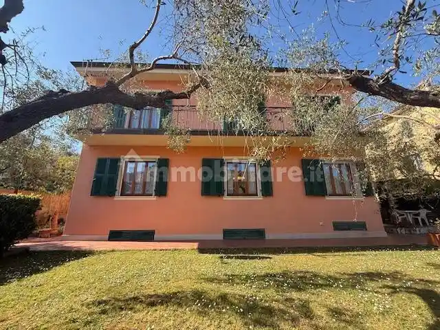 Villa in vendita a La Spezia