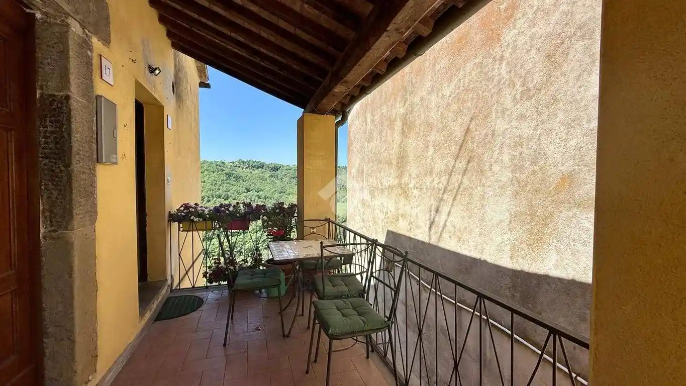 Appartamento in vendita a Baschi