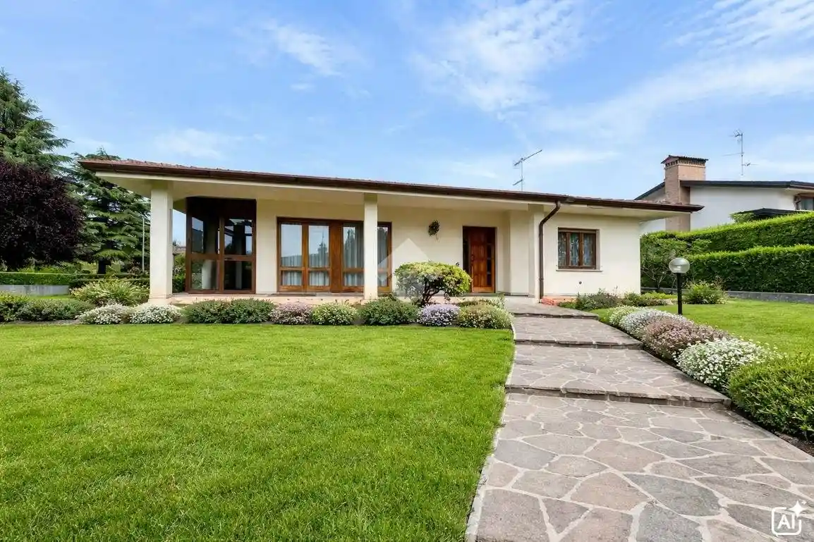 Villa in vendita a Corno di Rosazzo