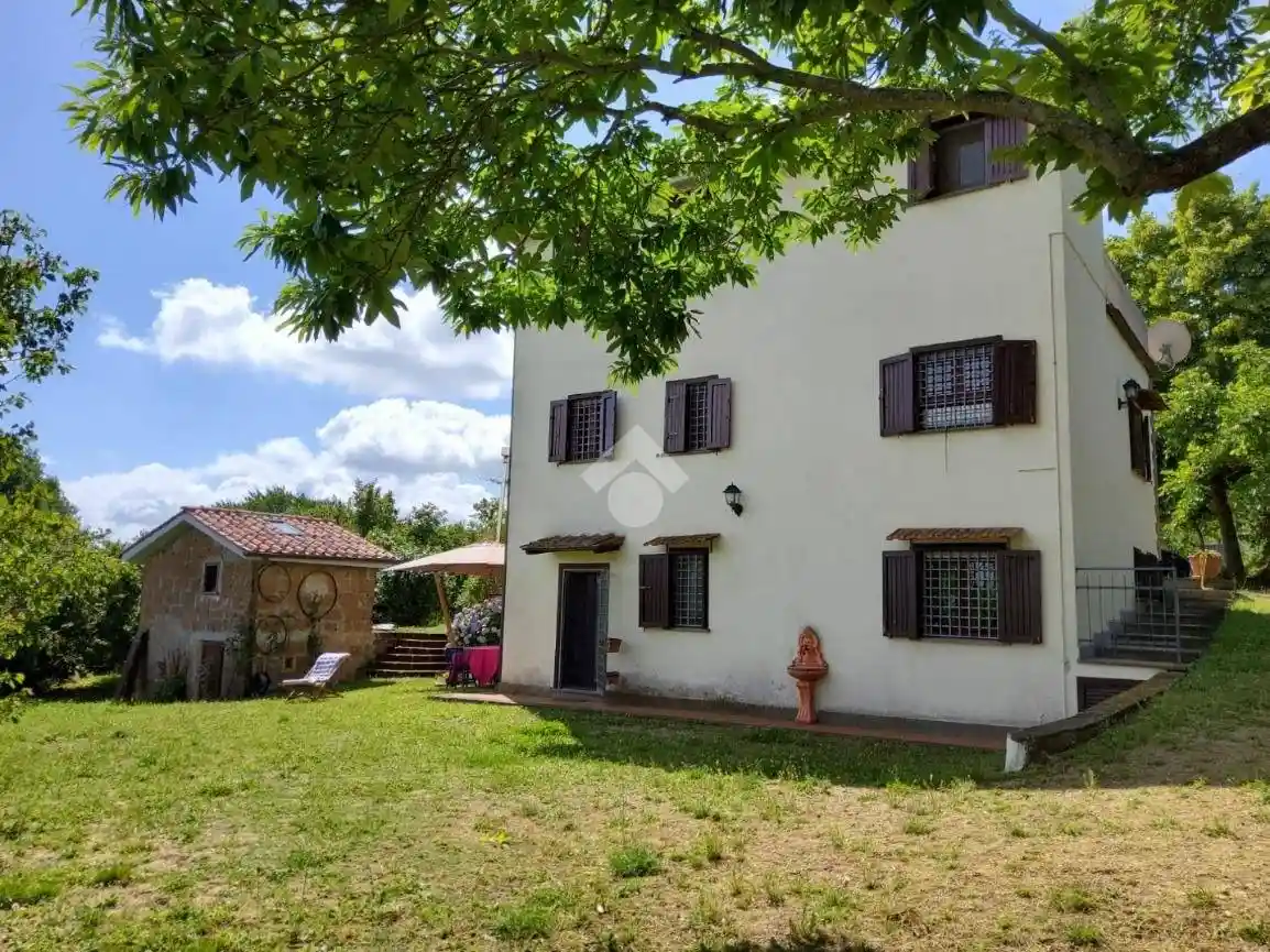 Villa in vendita a Soriano nel Cimino