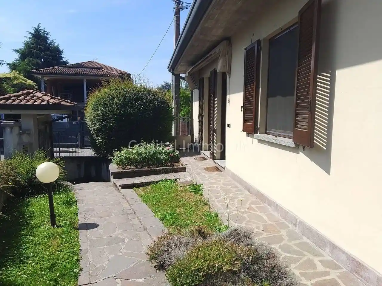 Appartamento in vendita a Mariano Comense