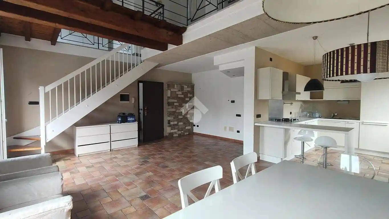 Appartamento in affitto a Saltrio