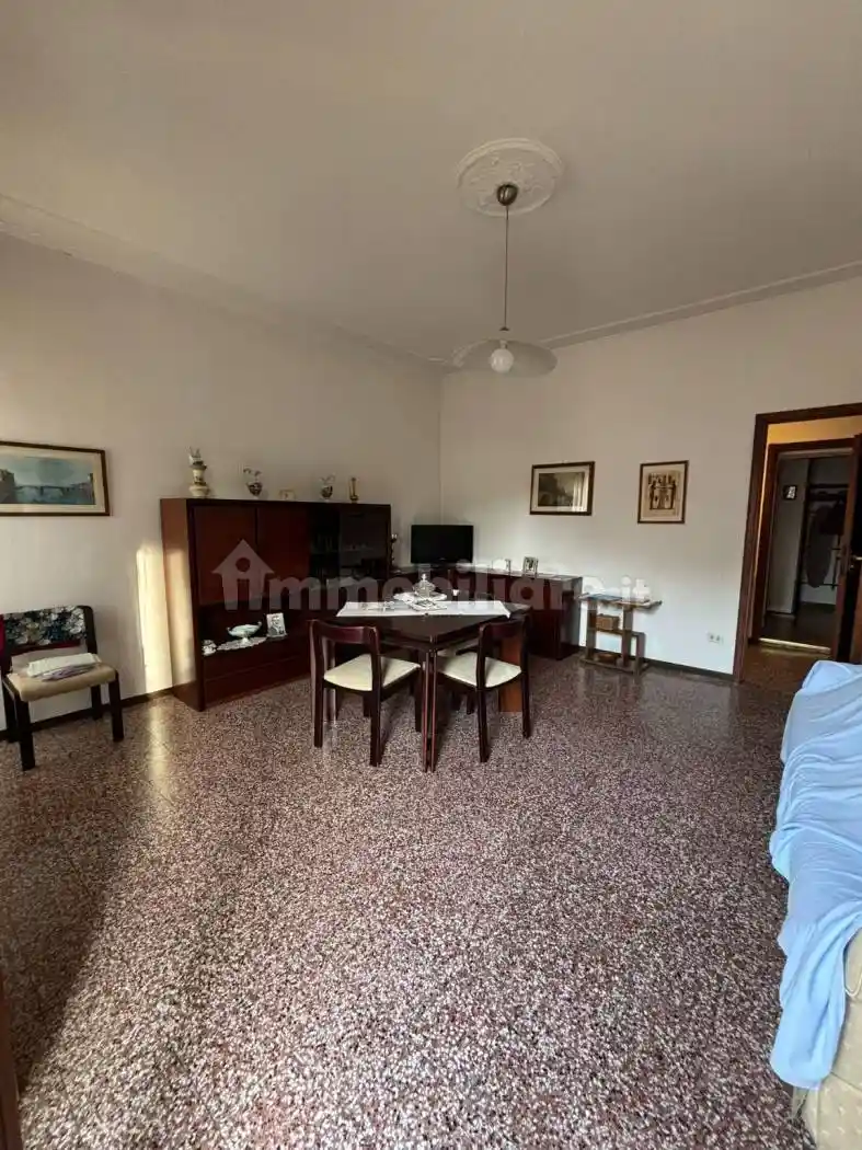 Appartamento in vendita a Biassono