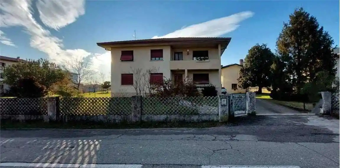 Villa in vendita a Fiume Veneto