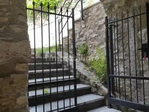 Rustico - Casale in vendita a Gargnano