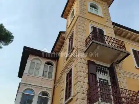 Villa in vendita a Gardone Riviera