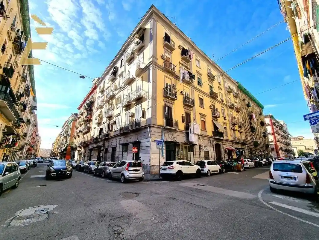 Appartamento in vendita a Napoli