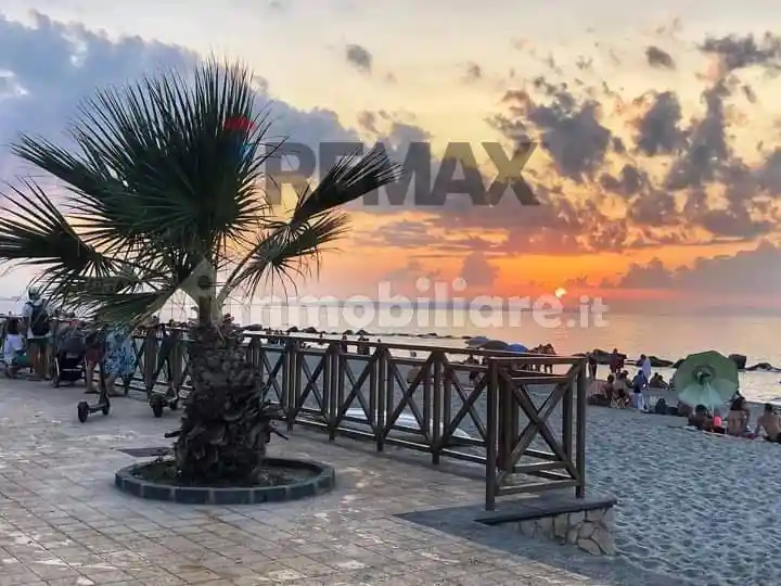 Casa indipendente in vendita a Rometta