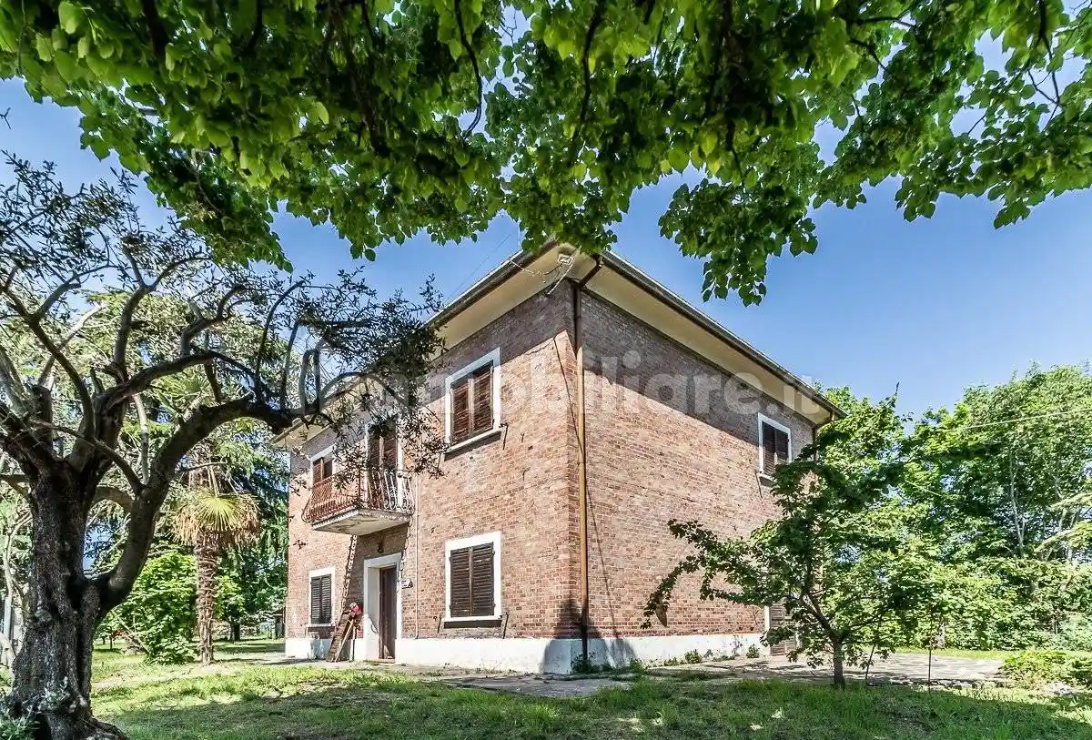 Villa in vendita a Imola