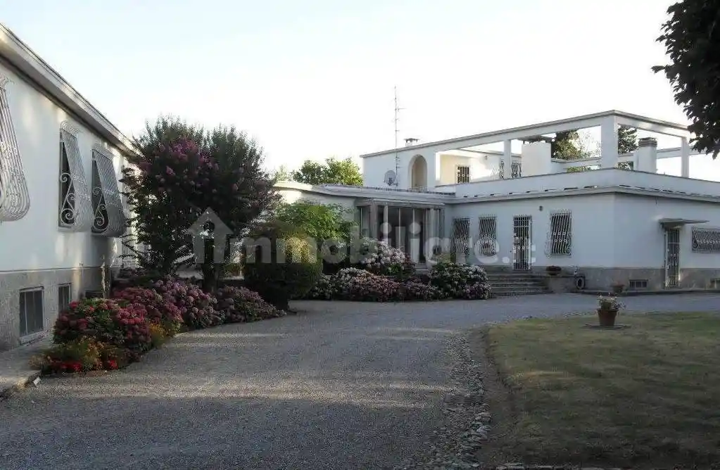 Villa in vendita a Seriate