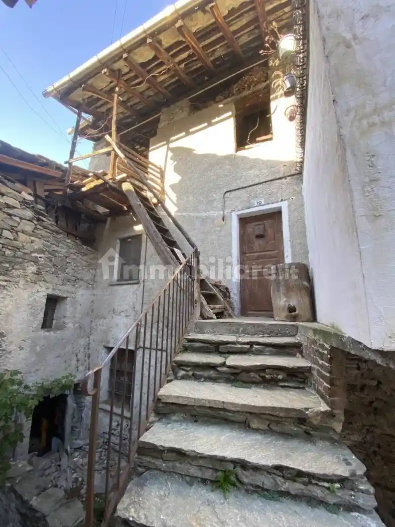 Casa indipendente in vendita a Arnad