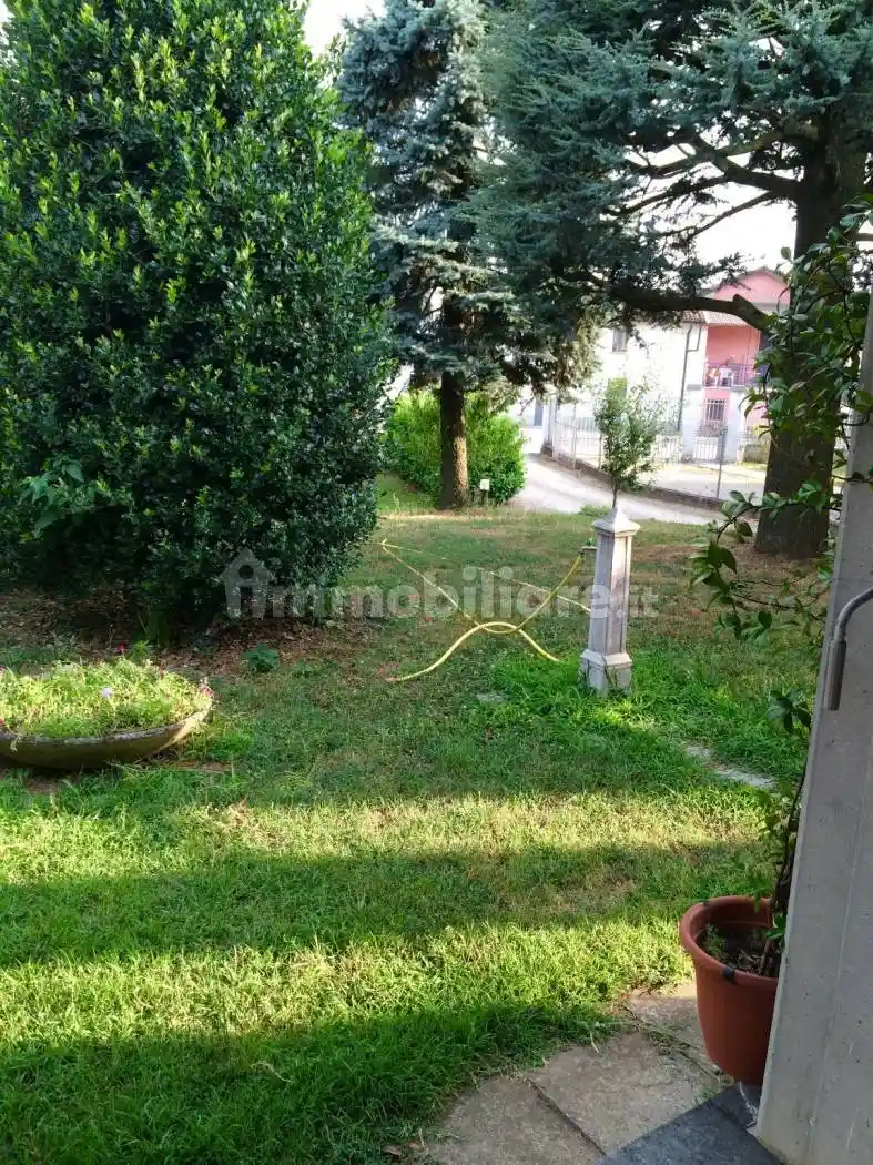 Villa in vendita a Inverno e Monteleone