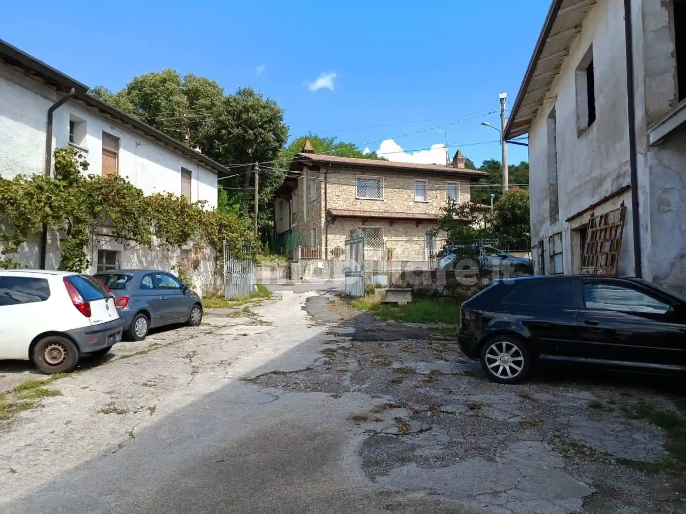 Casa indipendente in vendita a Lonato del Garda