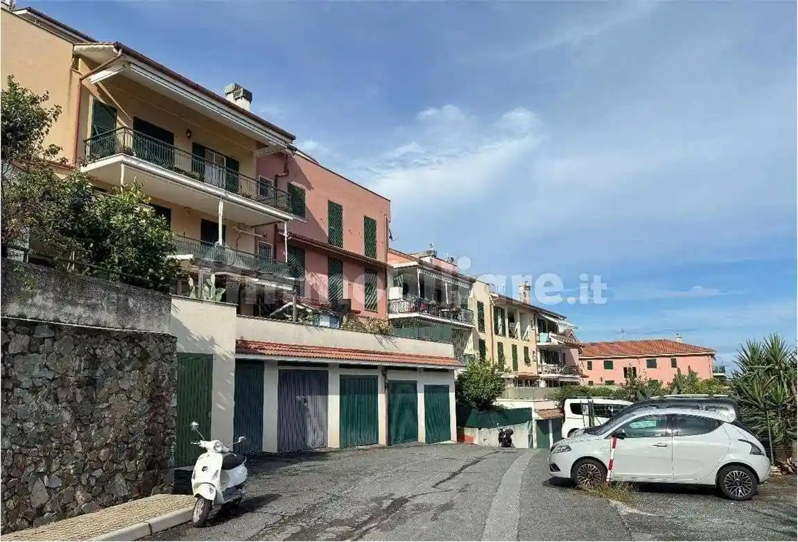 Appartamento in vendita a Albissola Marina