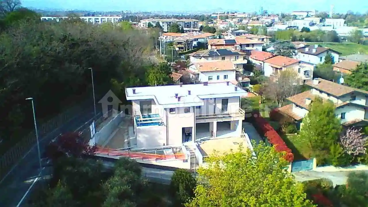 Appartamento in vendita a Desenzano del Garda