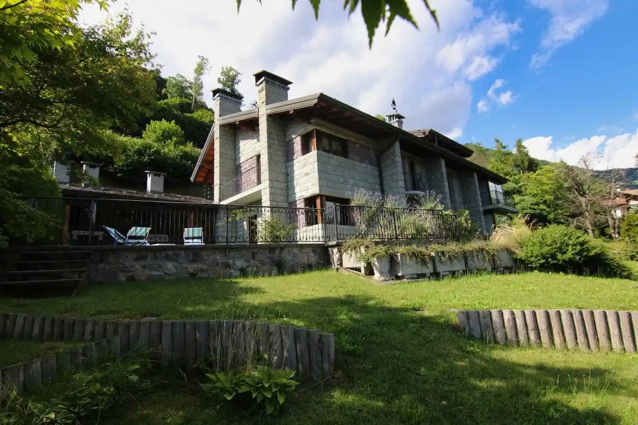Villa in vendita a Vilminore di Scalve