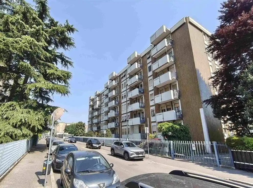 Appartamento in vendita a Monza