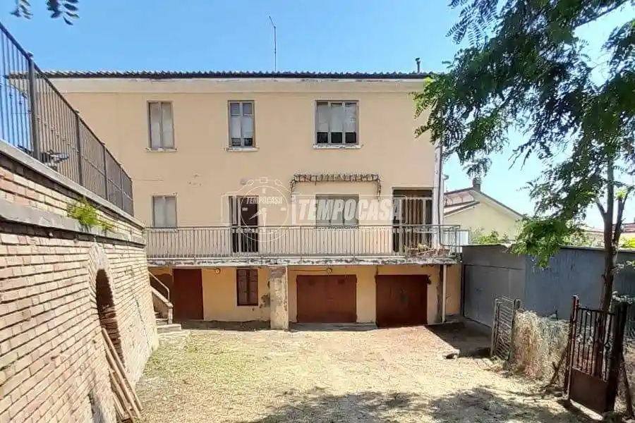 Casa indipendente in vendita a San Clemente