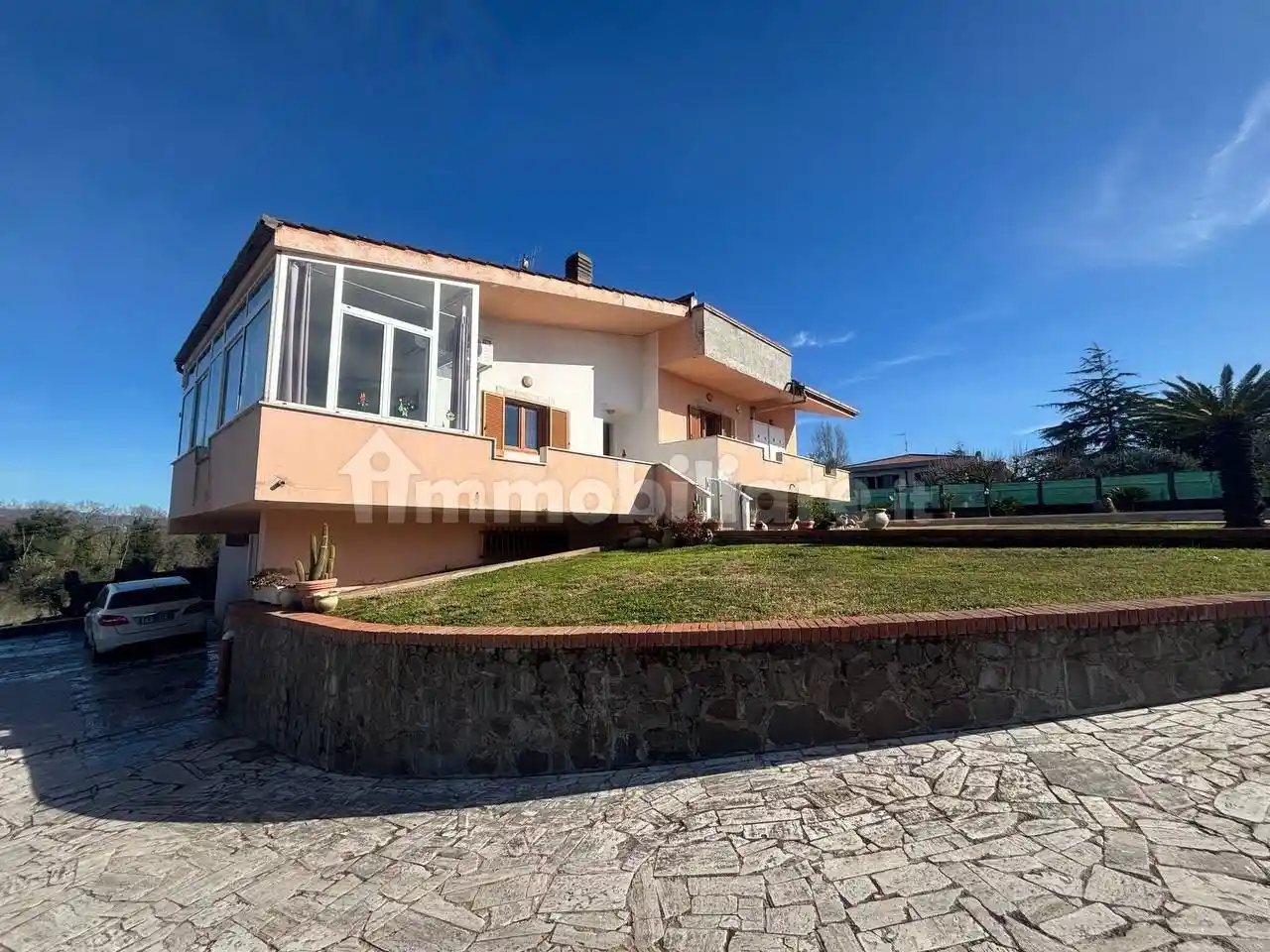 Villa in vendita a Aprilia