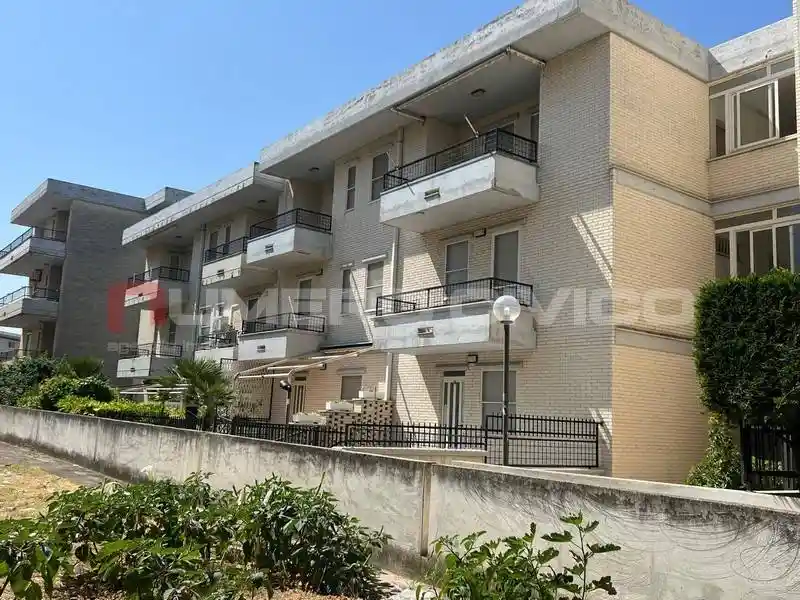 Appartamento in vendita a Lesina