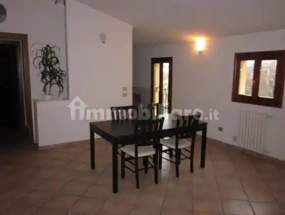 Appartamento in affitto a Modena