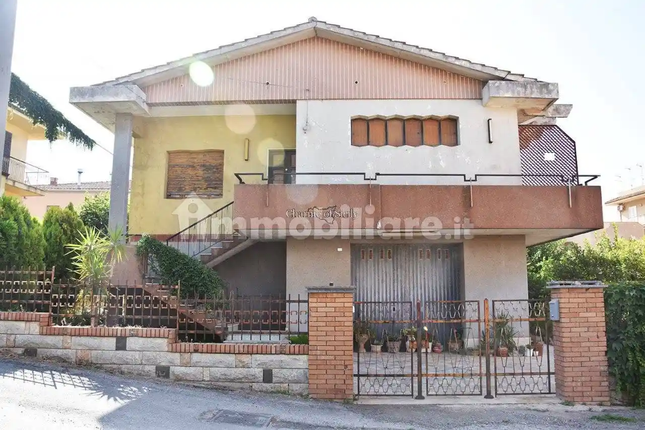 Casa indipendente in vendita a Modica