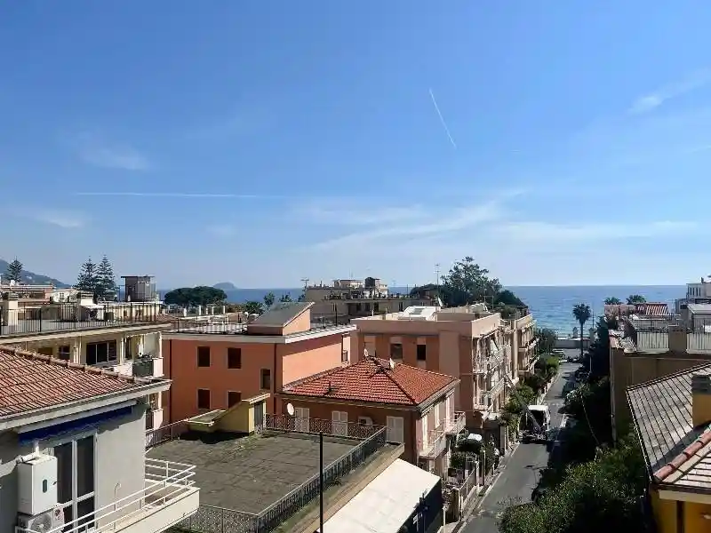 Appartamento in vendita a Laigueglia
