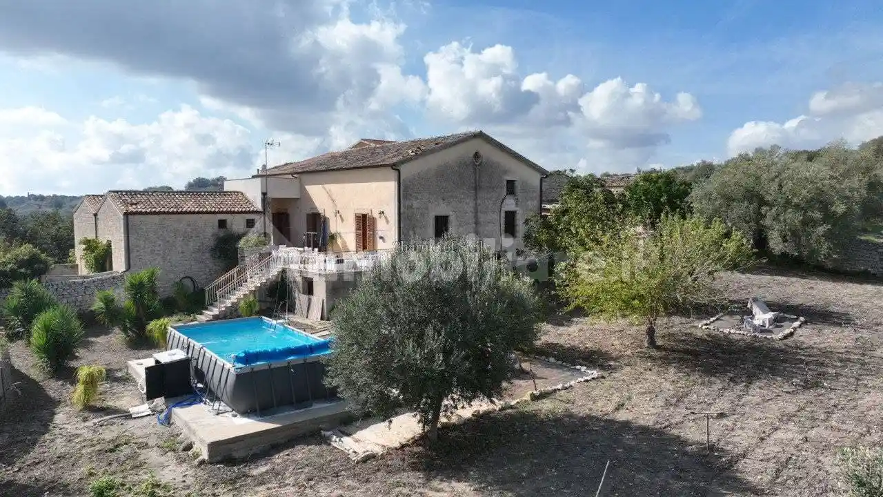 Casa indipendente in vendita a Modica