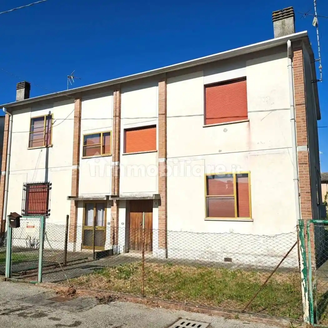 Villa in vendita a Riva del Po