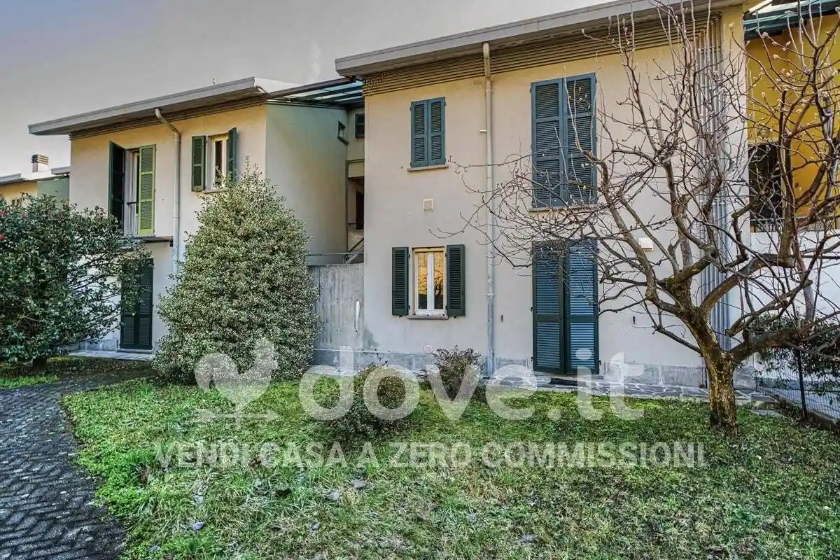 Appartamento in vendita a Domaso