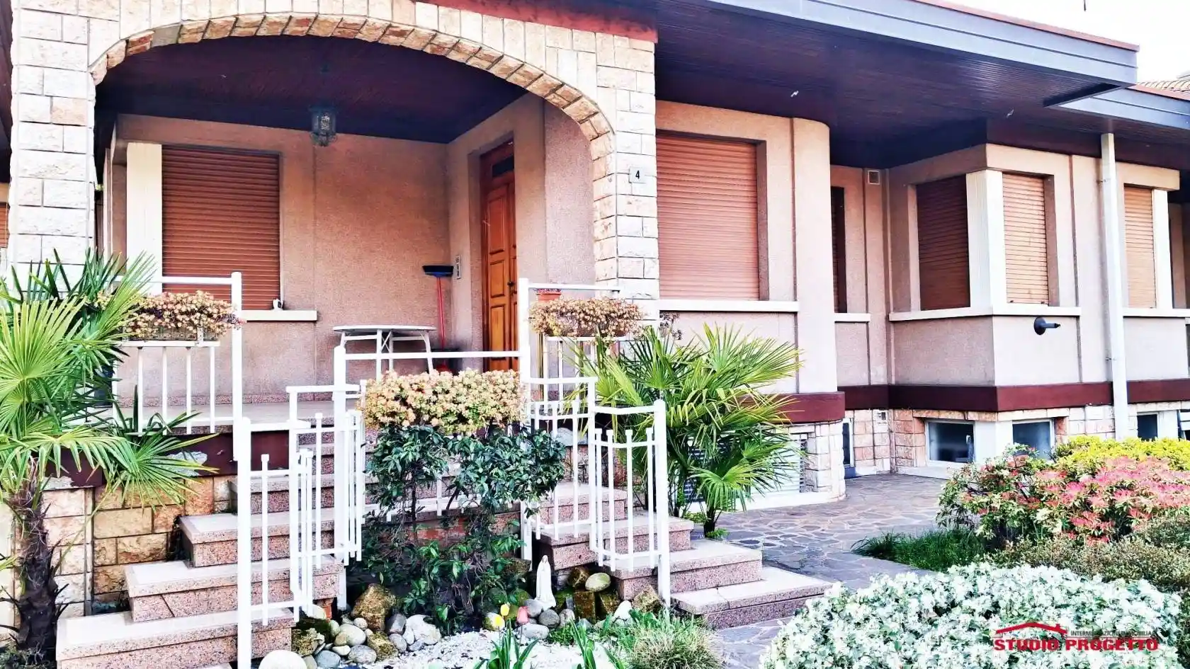 Villa in vendita a Figino Serenza