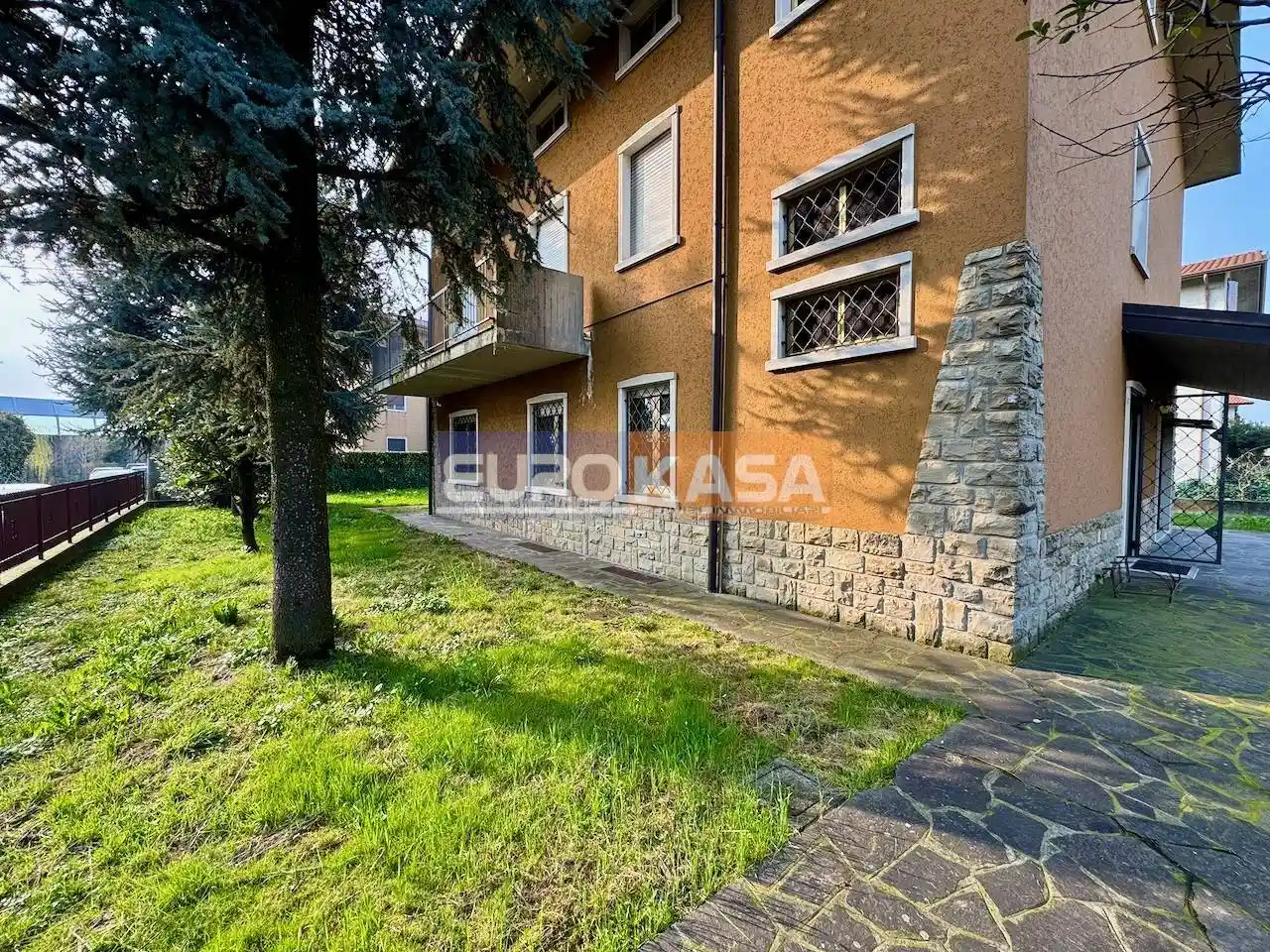Villa in vendita a Osio Sopra