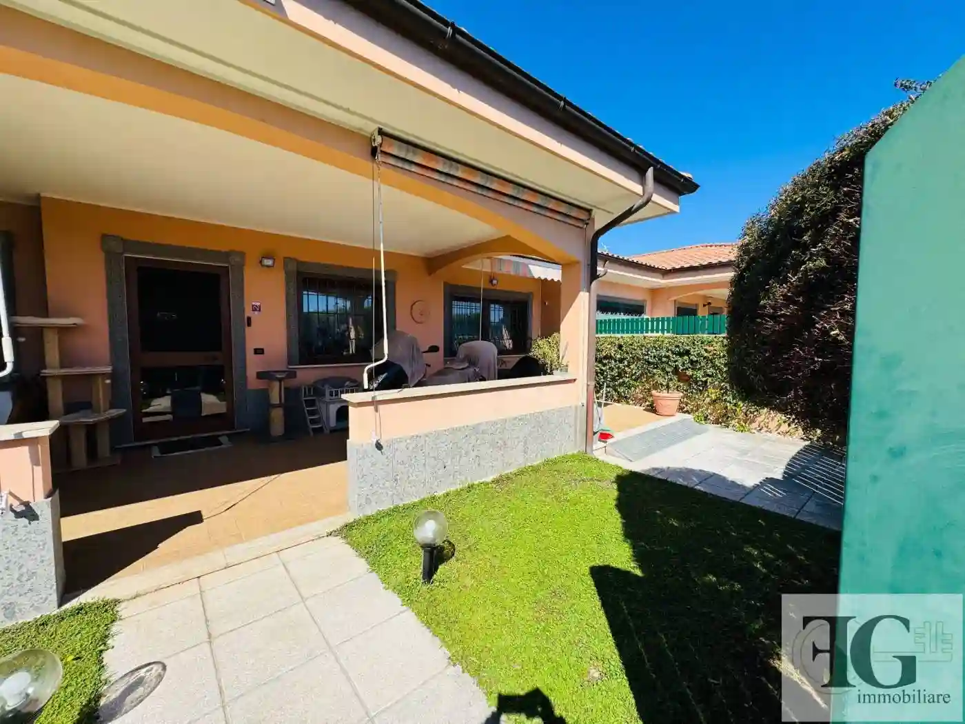 Villa - foto 2