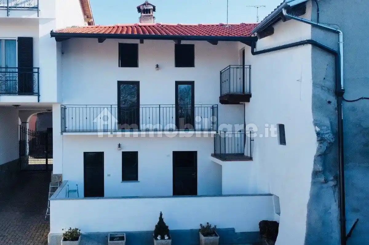 Casa indipendente in vendita a Vestignè