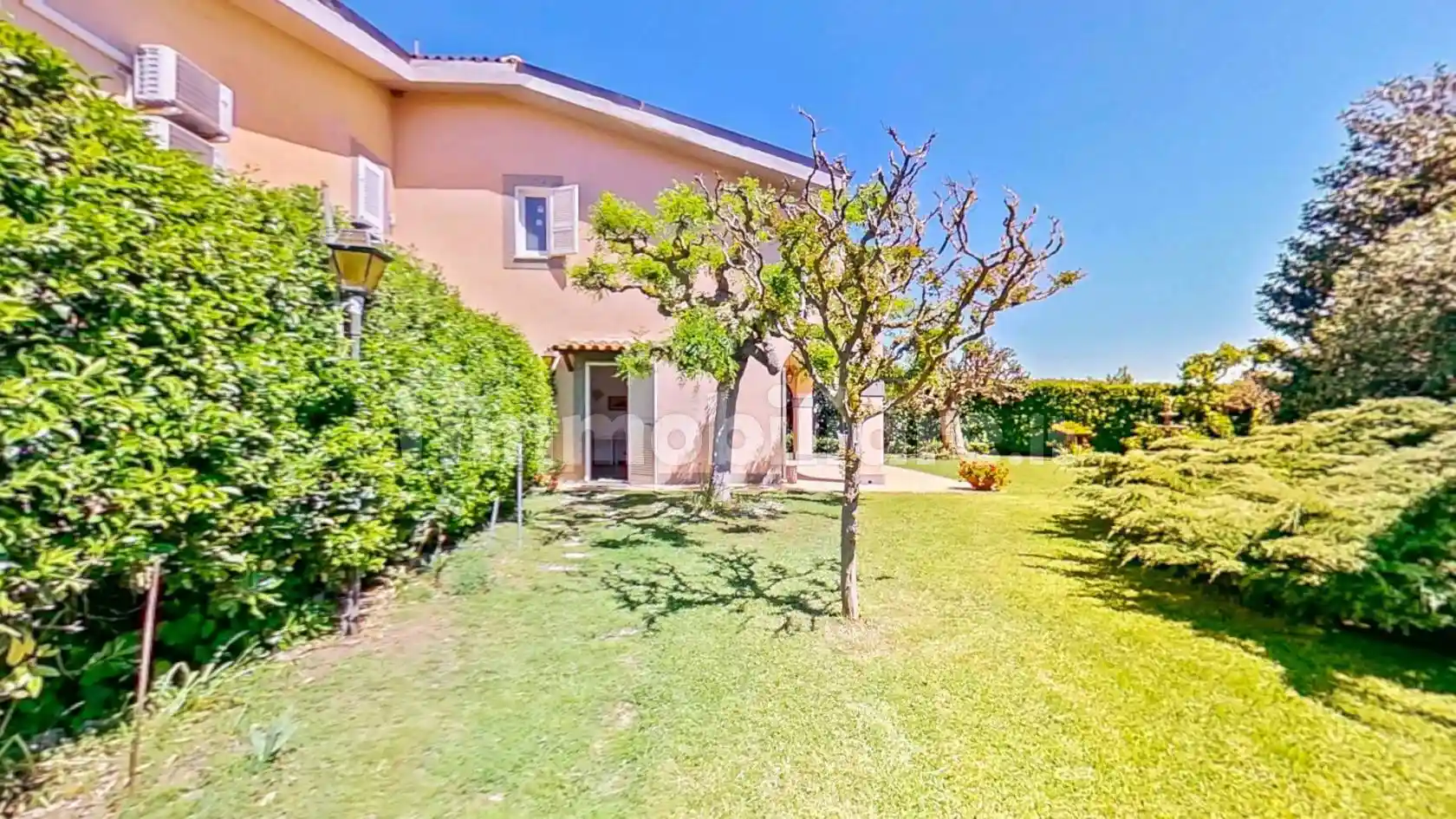 Villa in vendita a Ladispoli