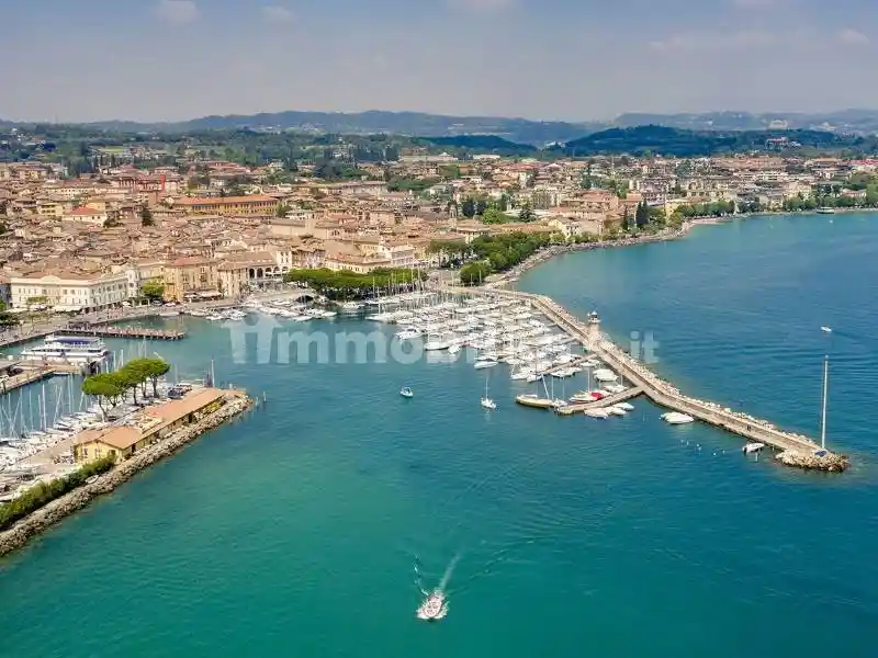Attico - Mansarda in affitto a Desenzano del Garda