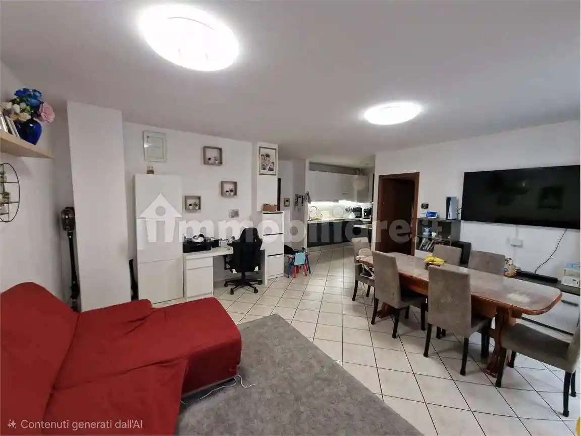 Appartamento in vendita a Fenegrò