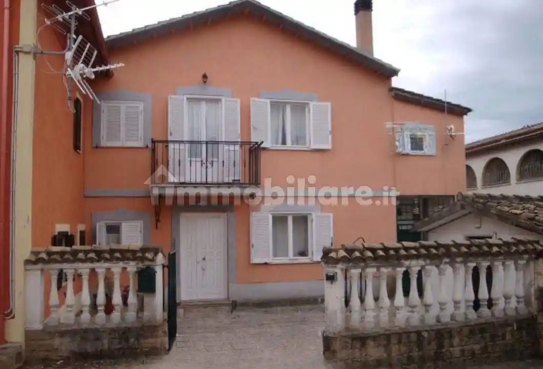 Appartamento in vendita a Agosta
