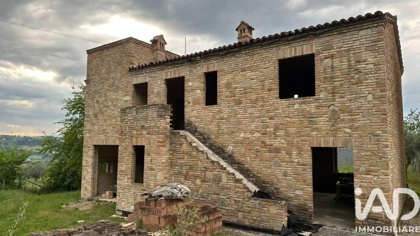 Rustico - Casale in vendita a Loro Piceno