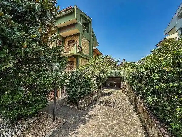 Villa in vendita a Roma