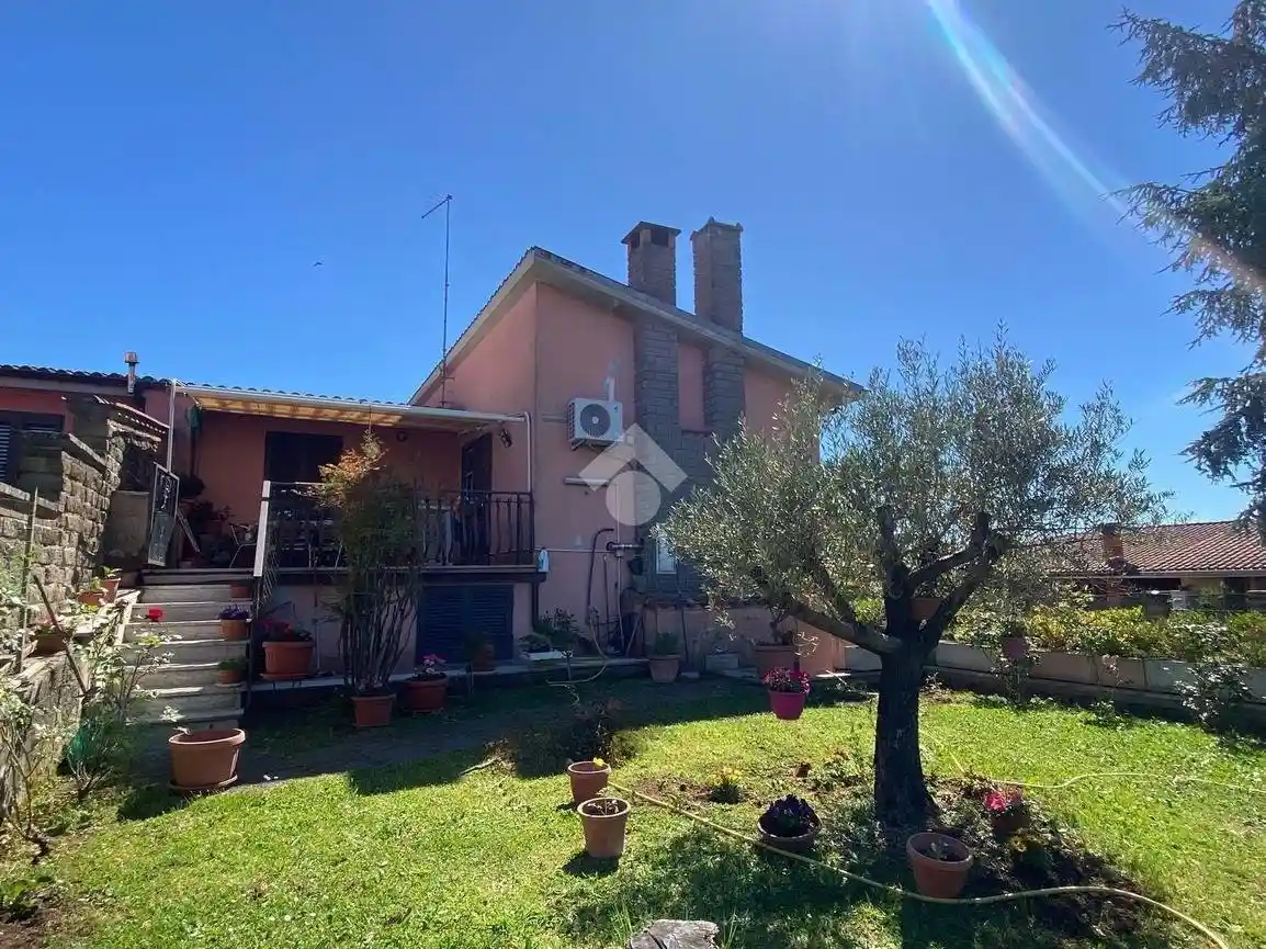 Villa in vendita a Fabrica di Roma