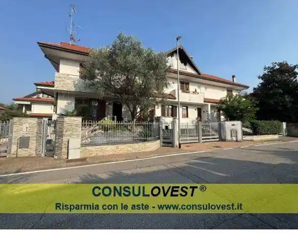 Villetta a schiera in vendita a Marnate