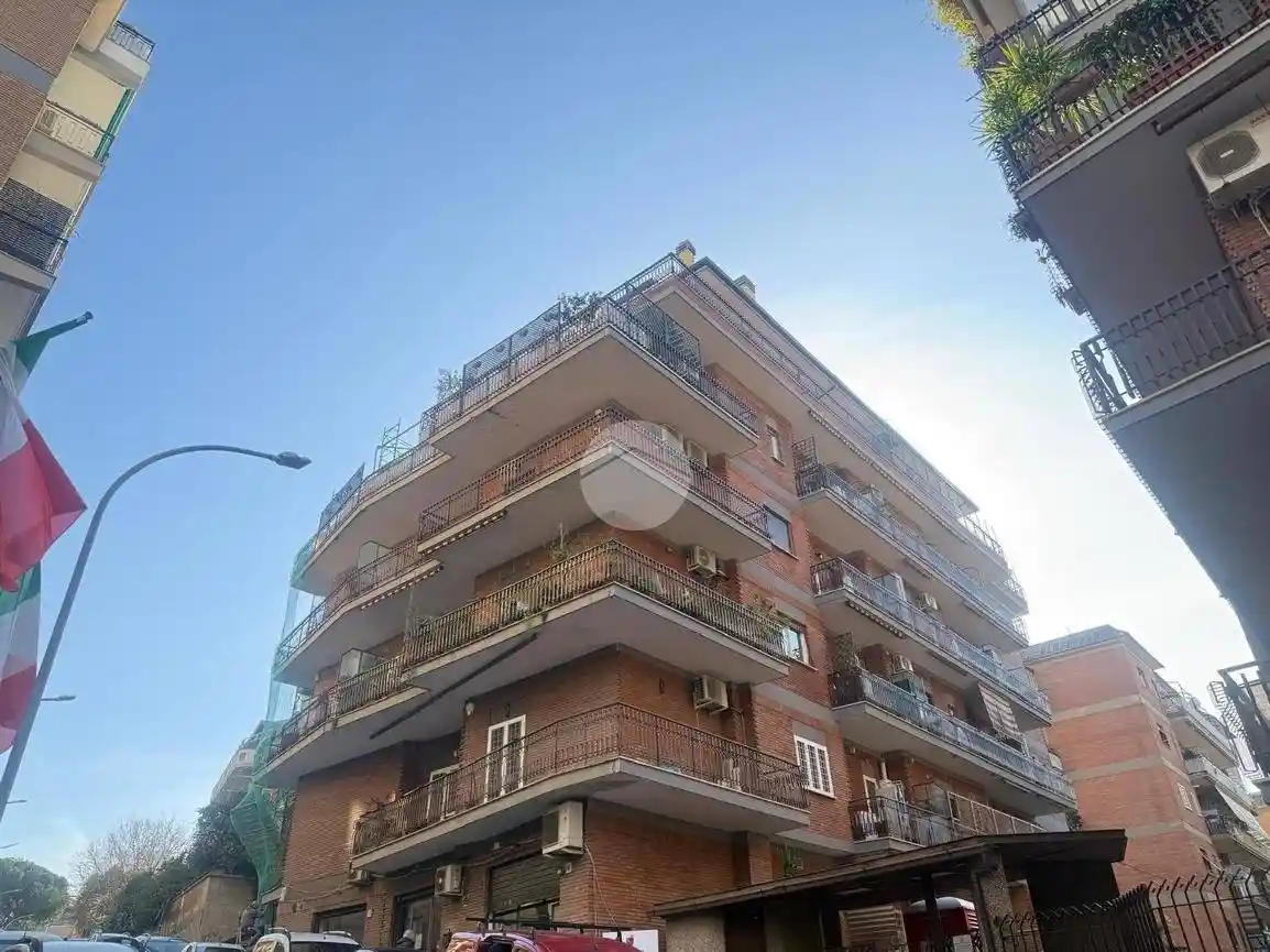 Appartamento in vendita a Roma
