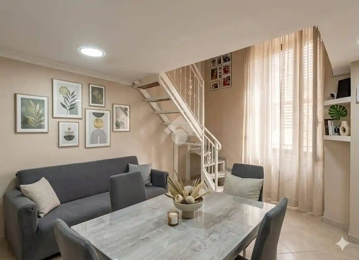 Appartamento in vendita a Napoli